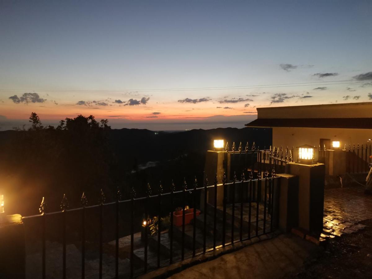 Villa By Mountain Homes- Lansdowne Εξωτερικό φωτογραφία